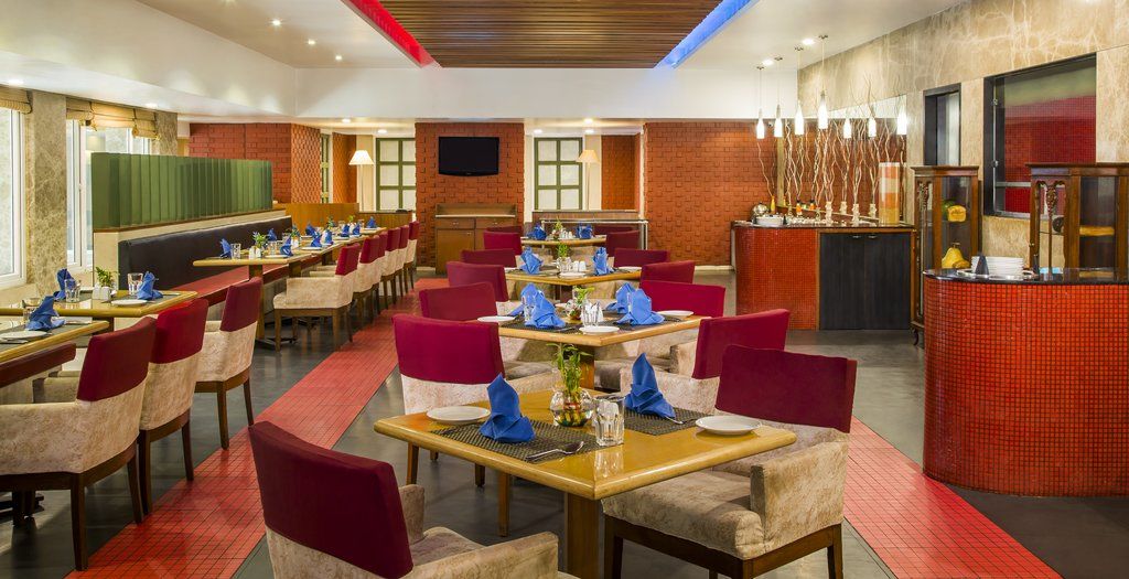 Country Inn Ahmedabad Bagian luar foto