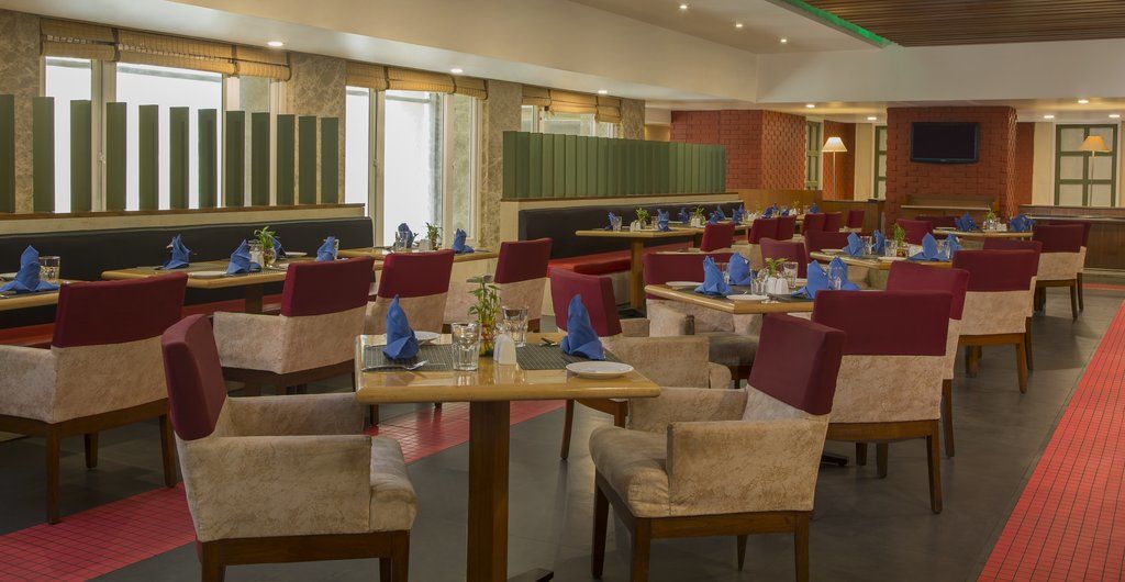Country Inn Ahmedabad Bagian luar foto